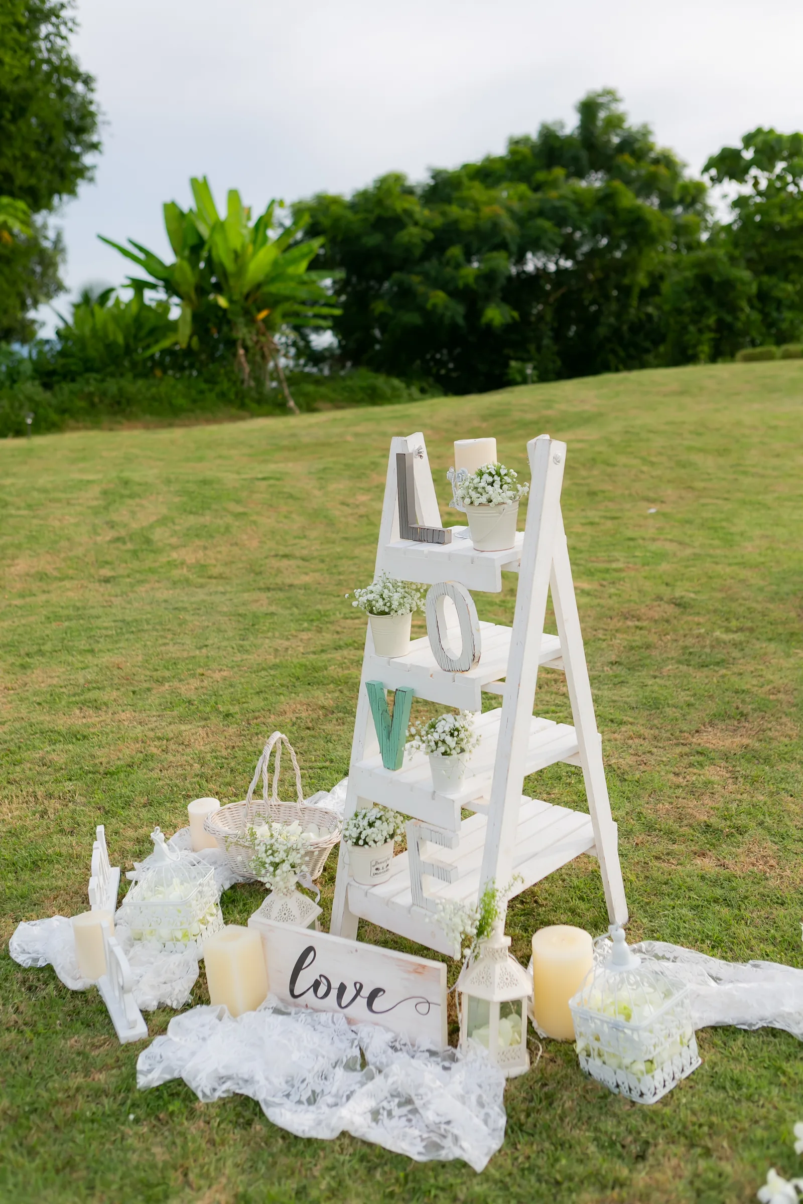 BawkNu Mai & Nawki — Villa Shoowa, November 2022 — Phuket wedding florals by Supparin