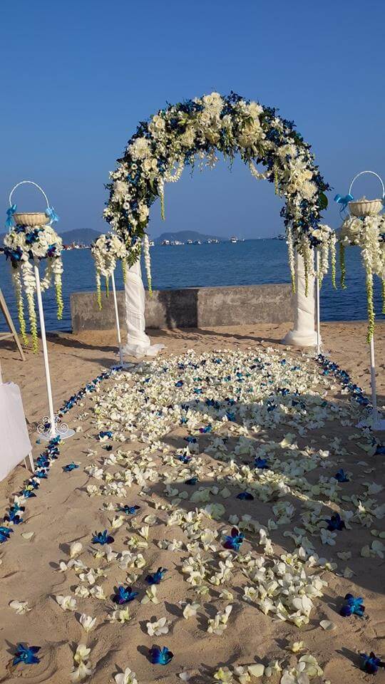 Phuket-wedding-flowers-customers-14