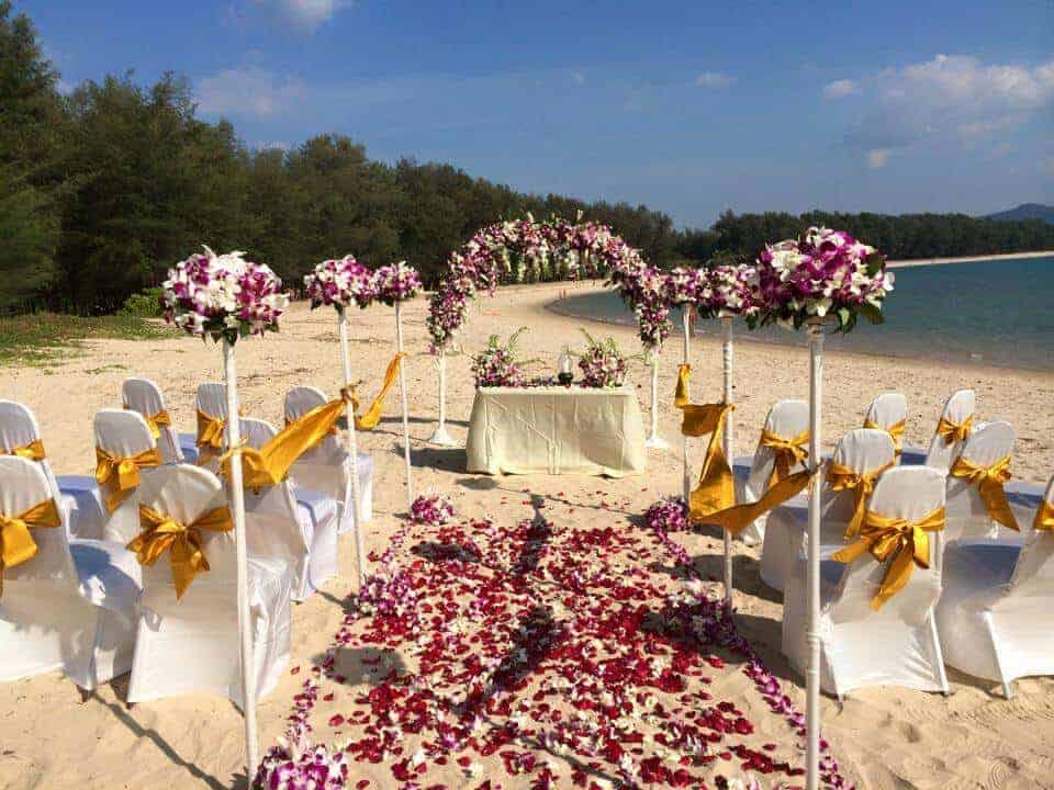 Phuket-wedding-flowers-customers-16